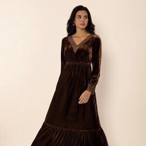 Lace Detail V-Neck Long Sleeve Maxi Dress